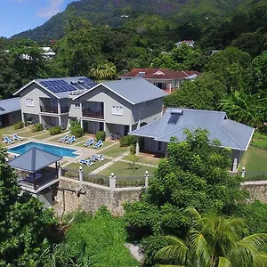 https://bambous-river-lodge.maheislandhotels.com